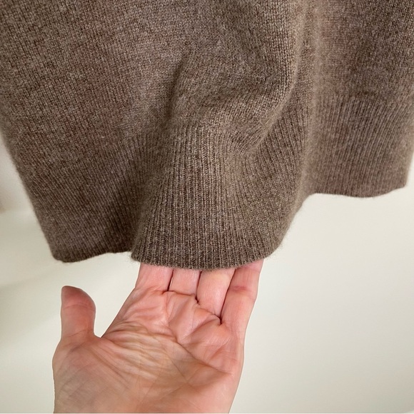 Alex Marie Women’s V Neck Cashmere Sweater in Mocha Brown luxury - Picture 4 of 9